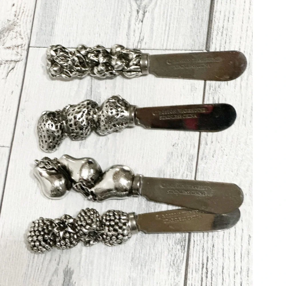 Boston Warehouse Spreaders 4 Fruit Themed Cheese/Butter Cheeseboard  Knives